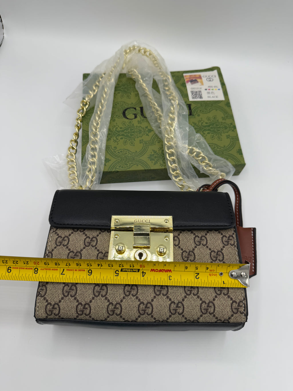 Luxury crossbody with golden Chain