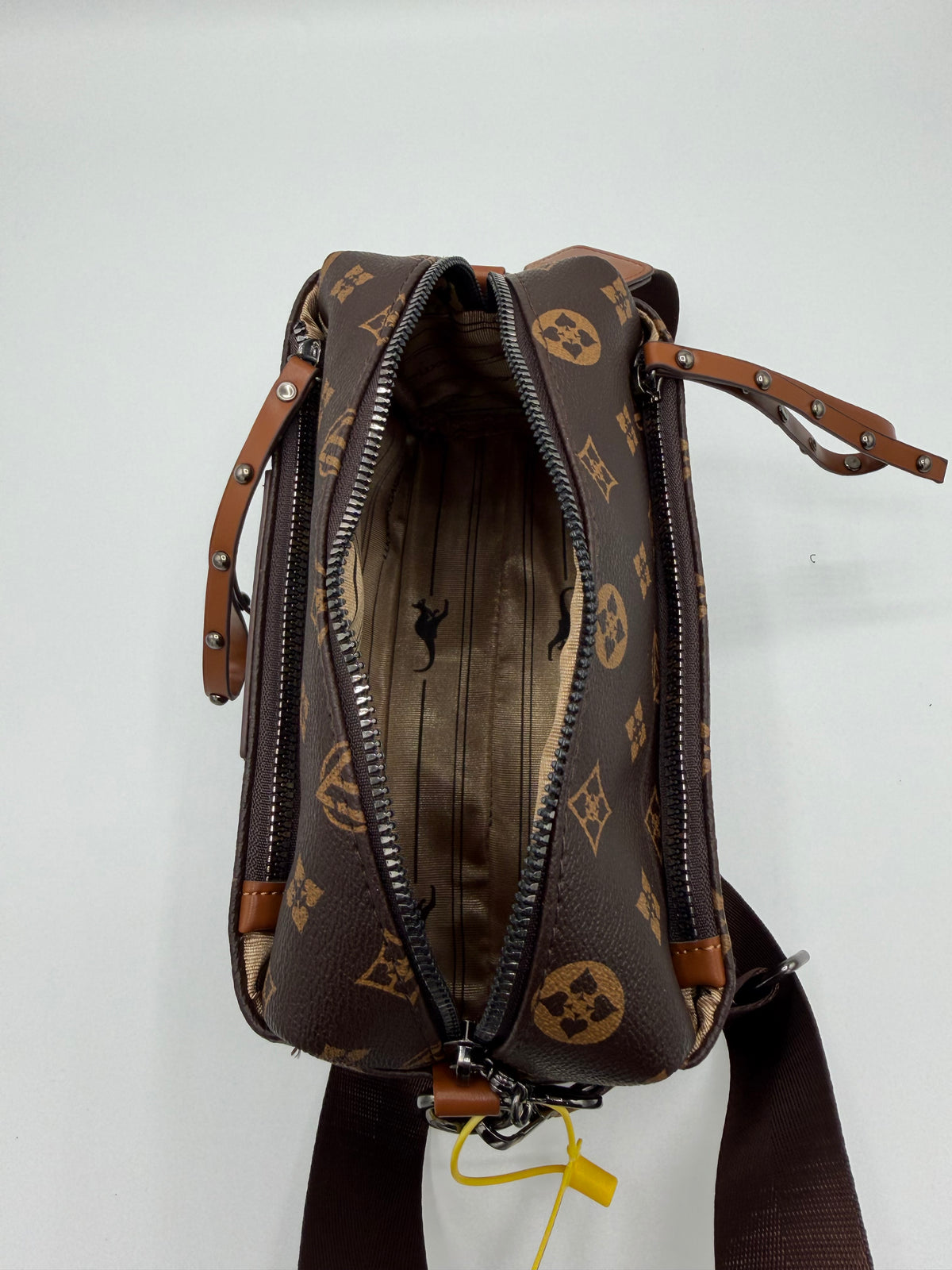 Luxury For daily use with multiple pockets