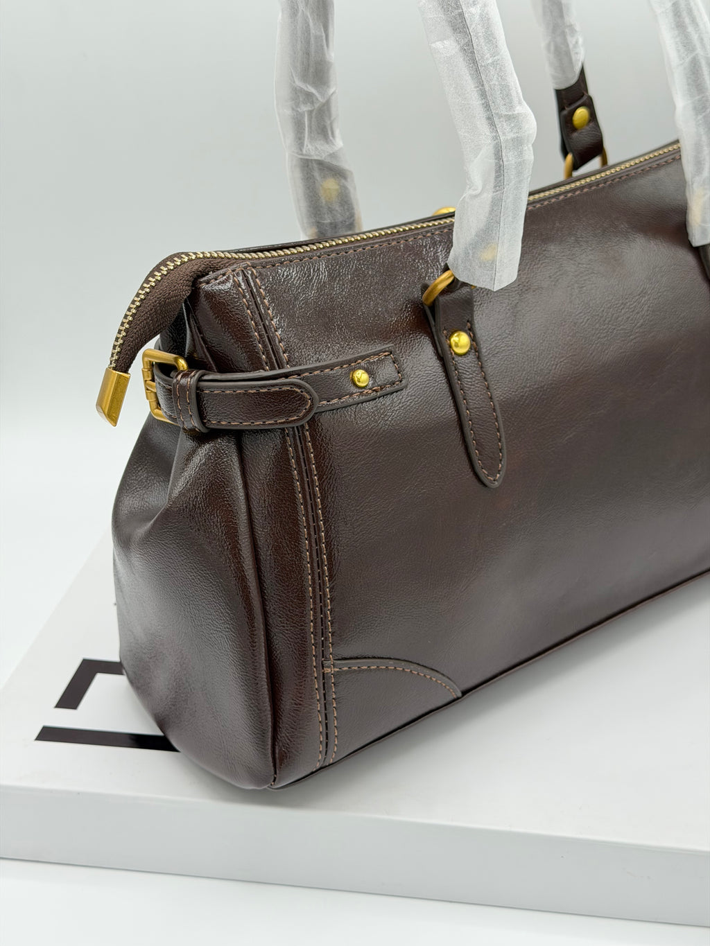 JW premium quality shoulder bag