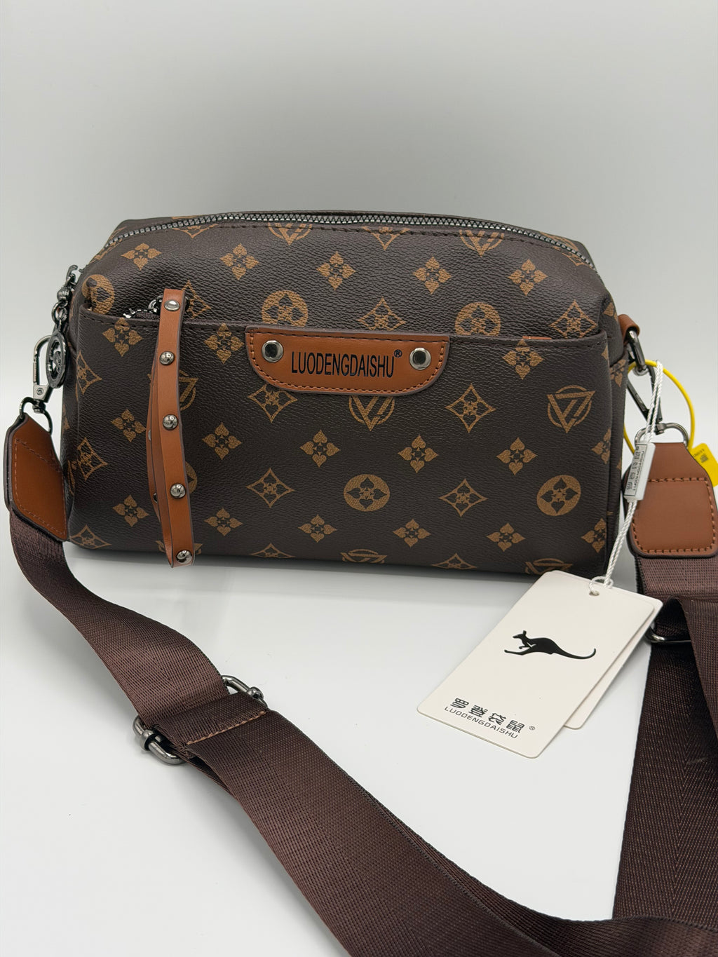 Luxury For daily use with multiple pockets