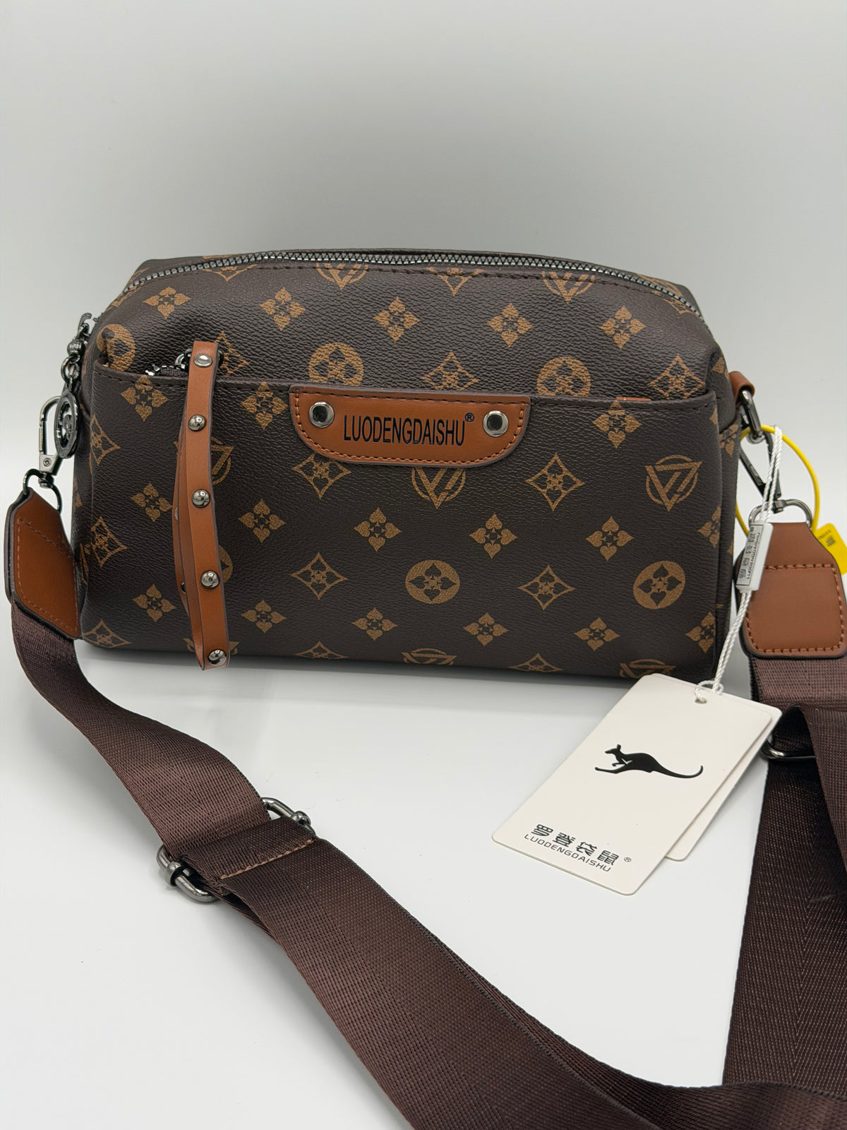 Luxury For daily use with multiple pockets
