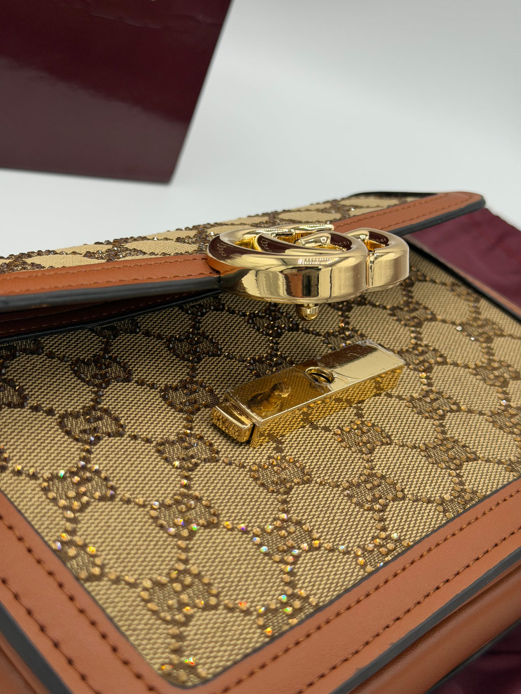Gucci GG Supreme Crossbody Bag – Brown & Beige