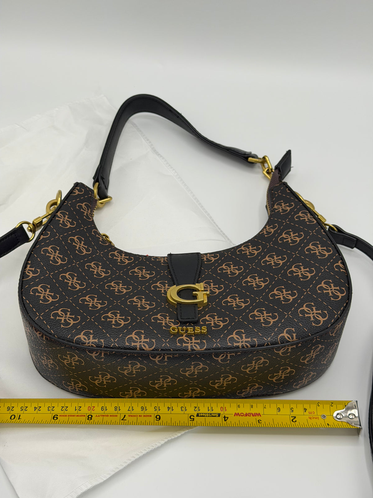 Guess trendy shoulder bag