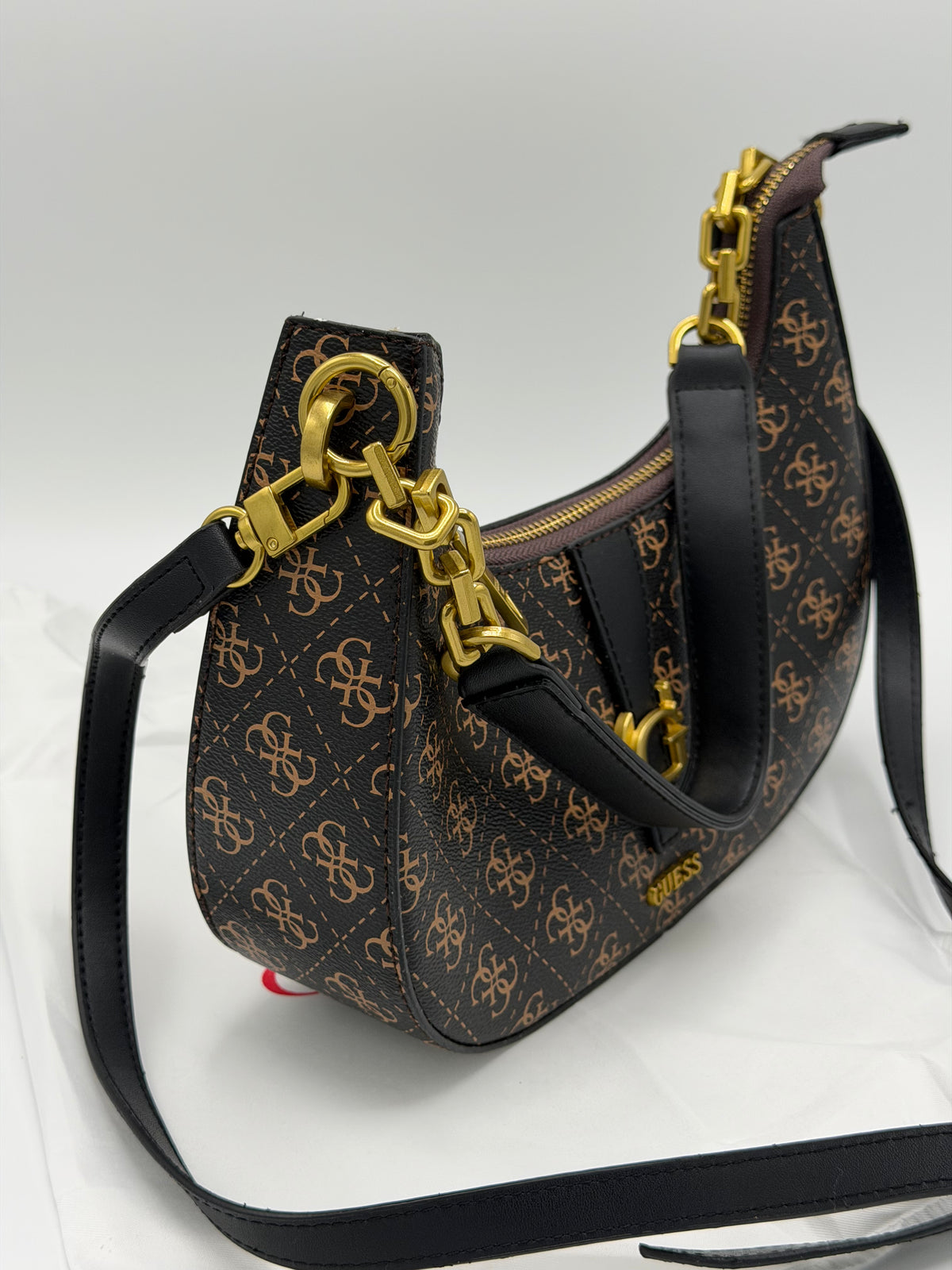 Guess trendy shoulder bag