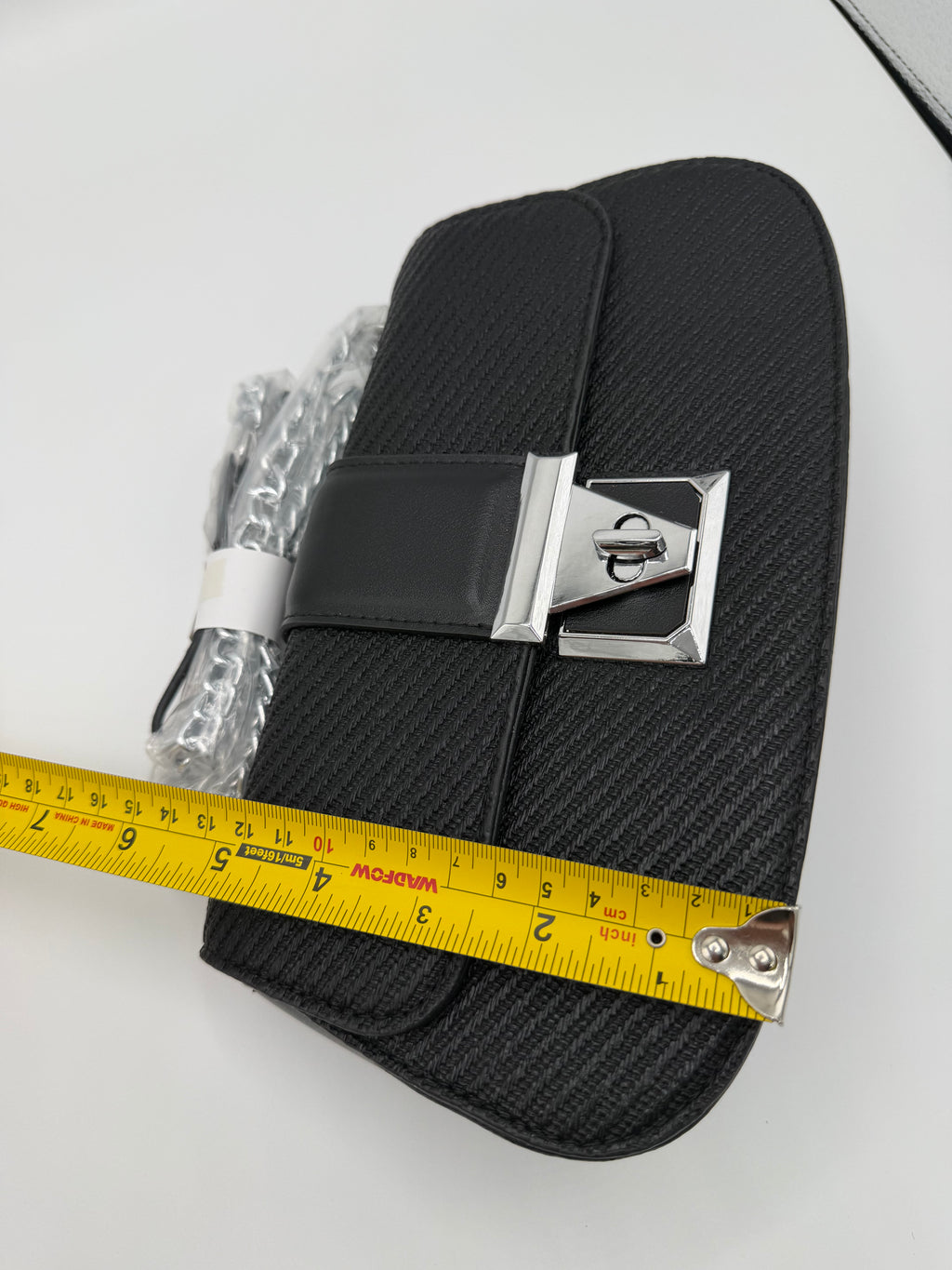 Luxury crossbody with long chain
