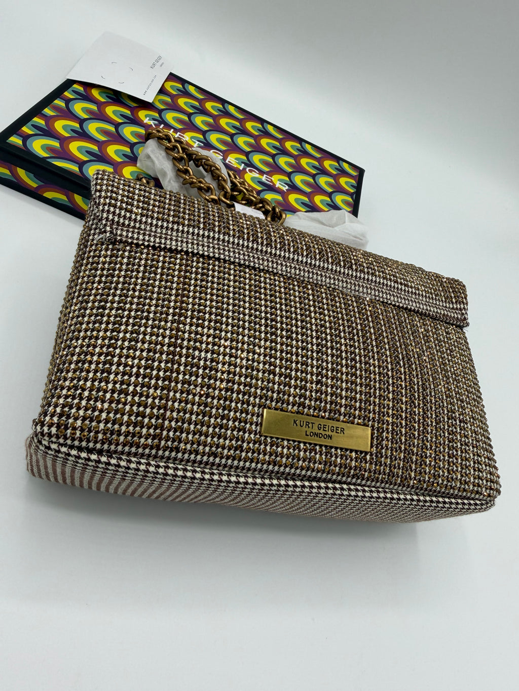 Most trendy golden in small size