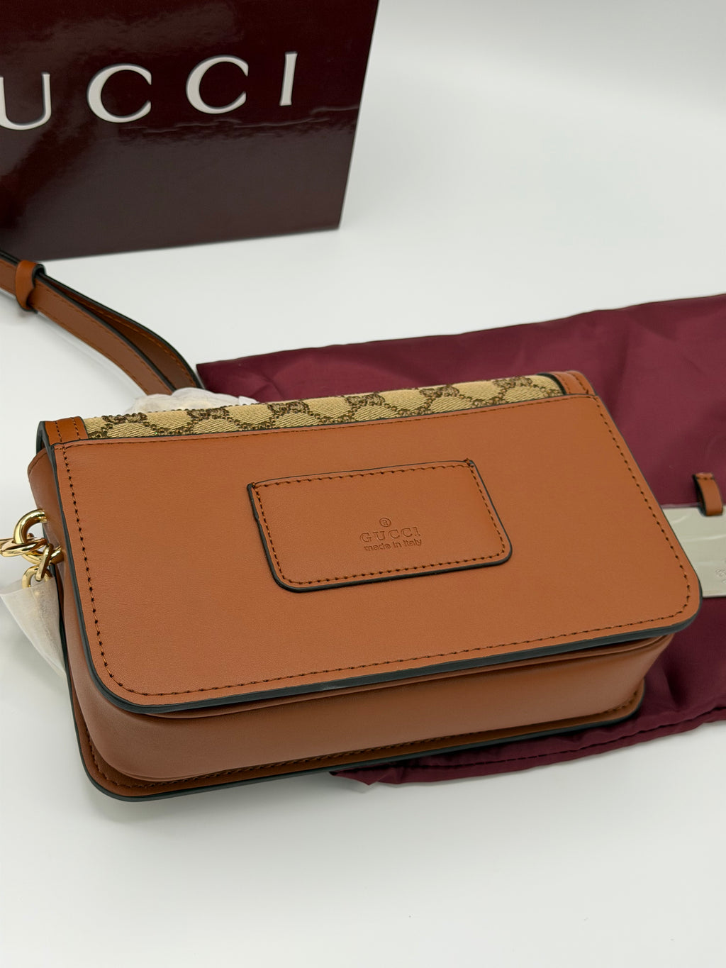 Gucci GG Supreme Crossbody Bag – Brown & Beige