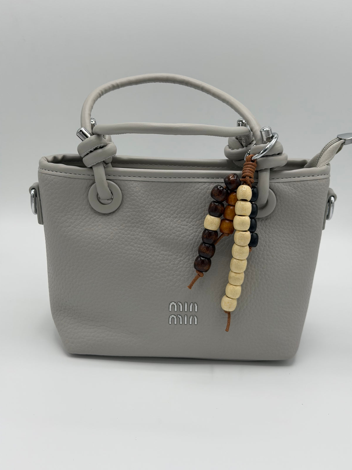 Luxury hand bag with crossbody strep