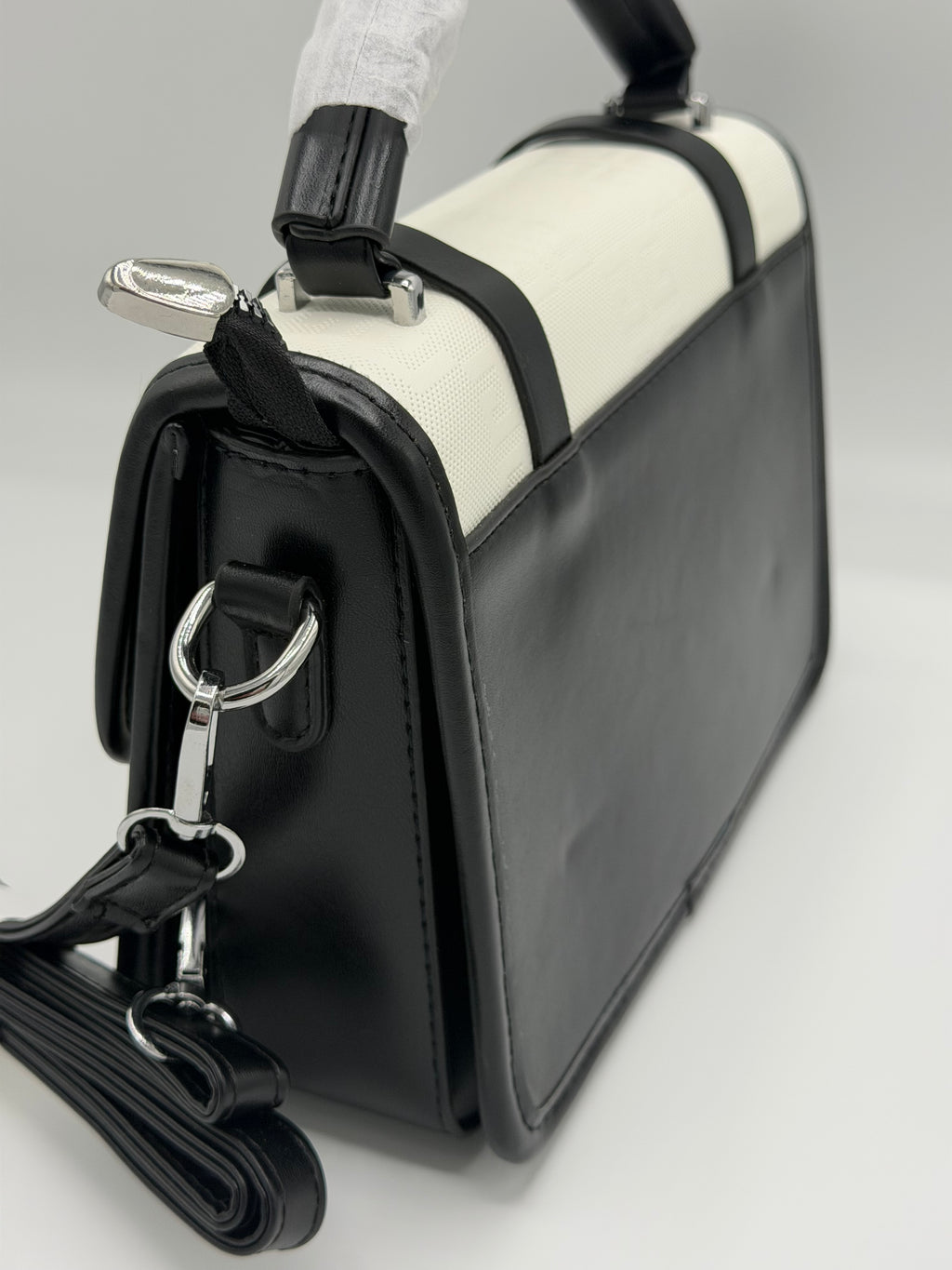 Beautiful trendy purse