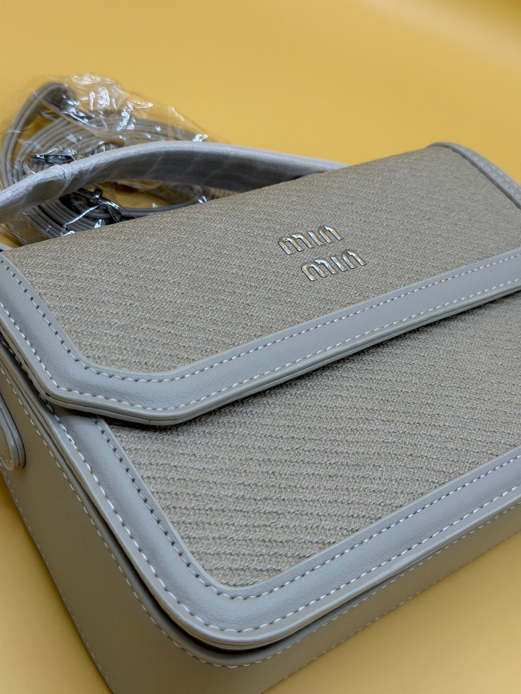 Min min cross body