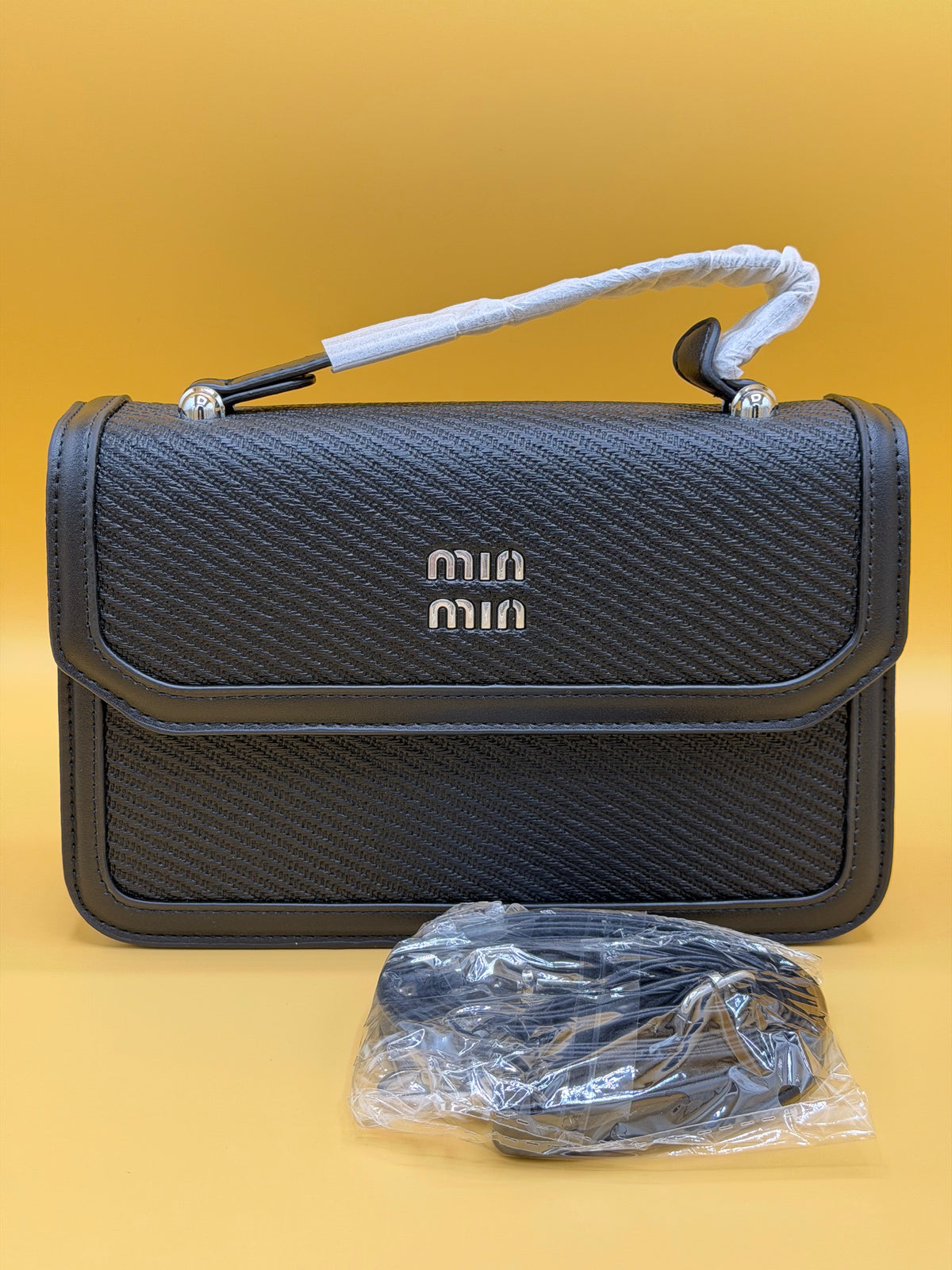 Min min cross body