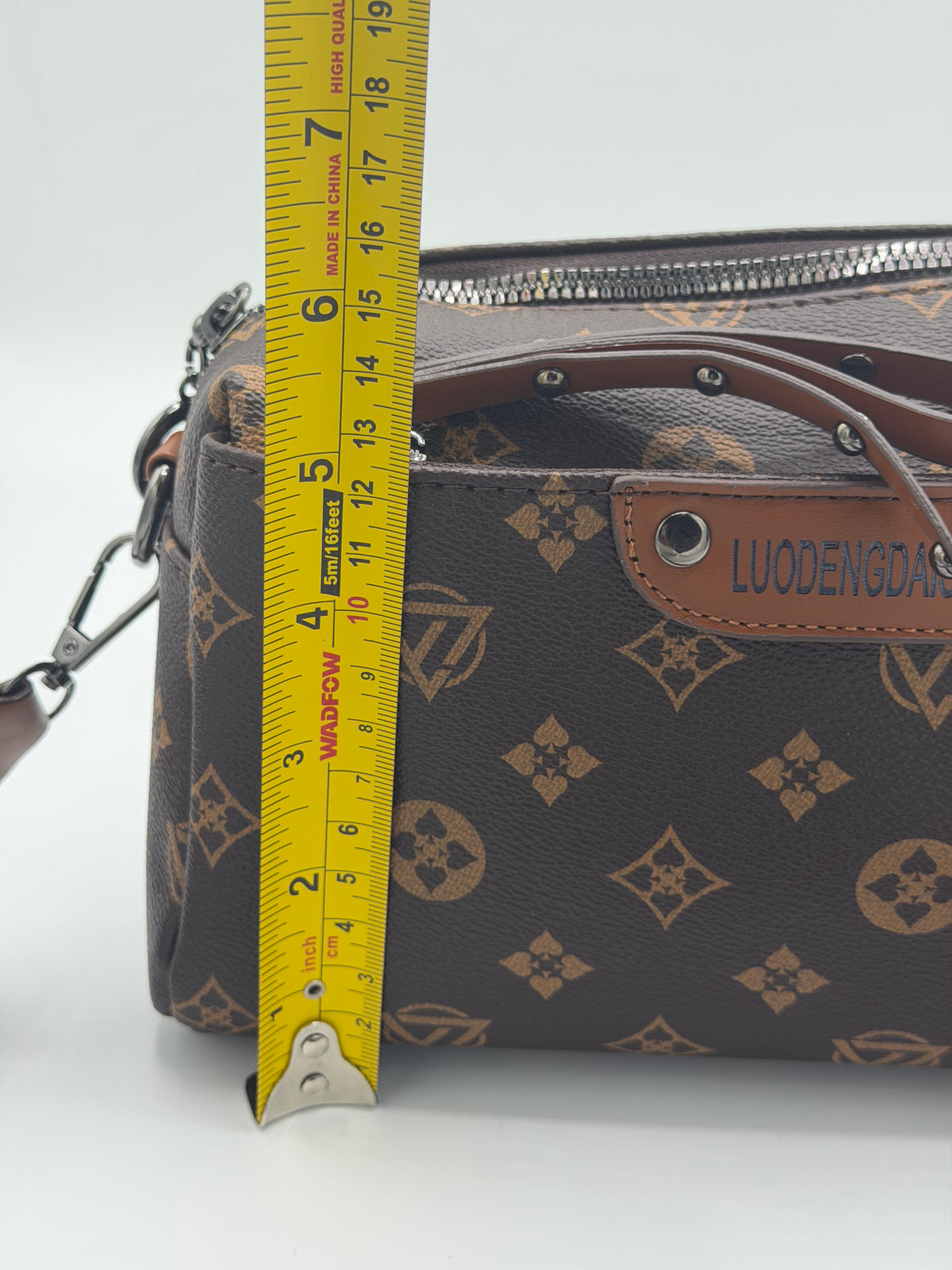 Luxury For daily use with multiple pockets