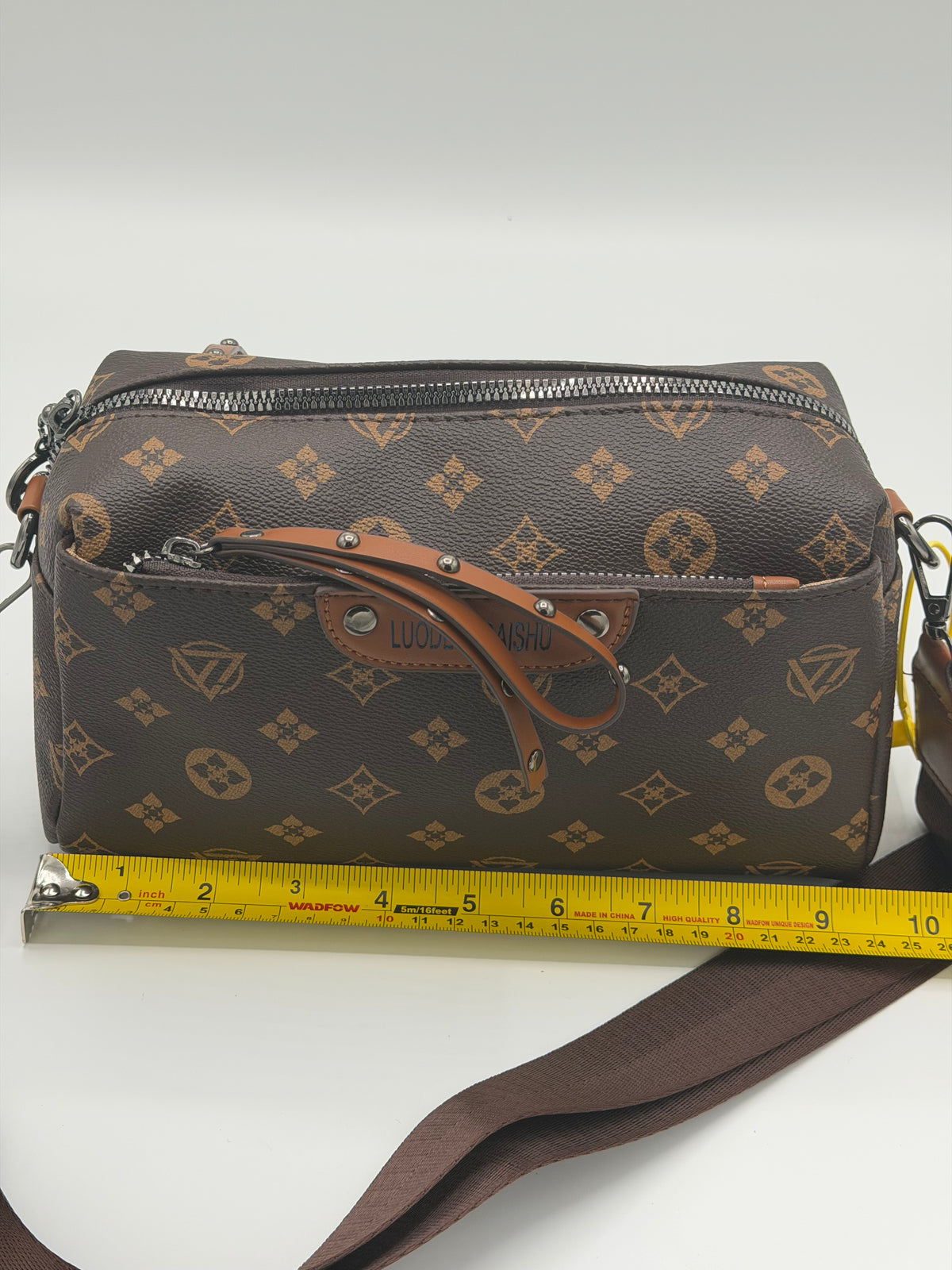 Luxury For daily use with multiple pockets