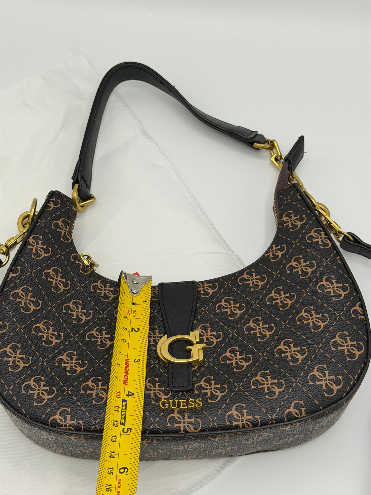 Guess trendy shoulder bag