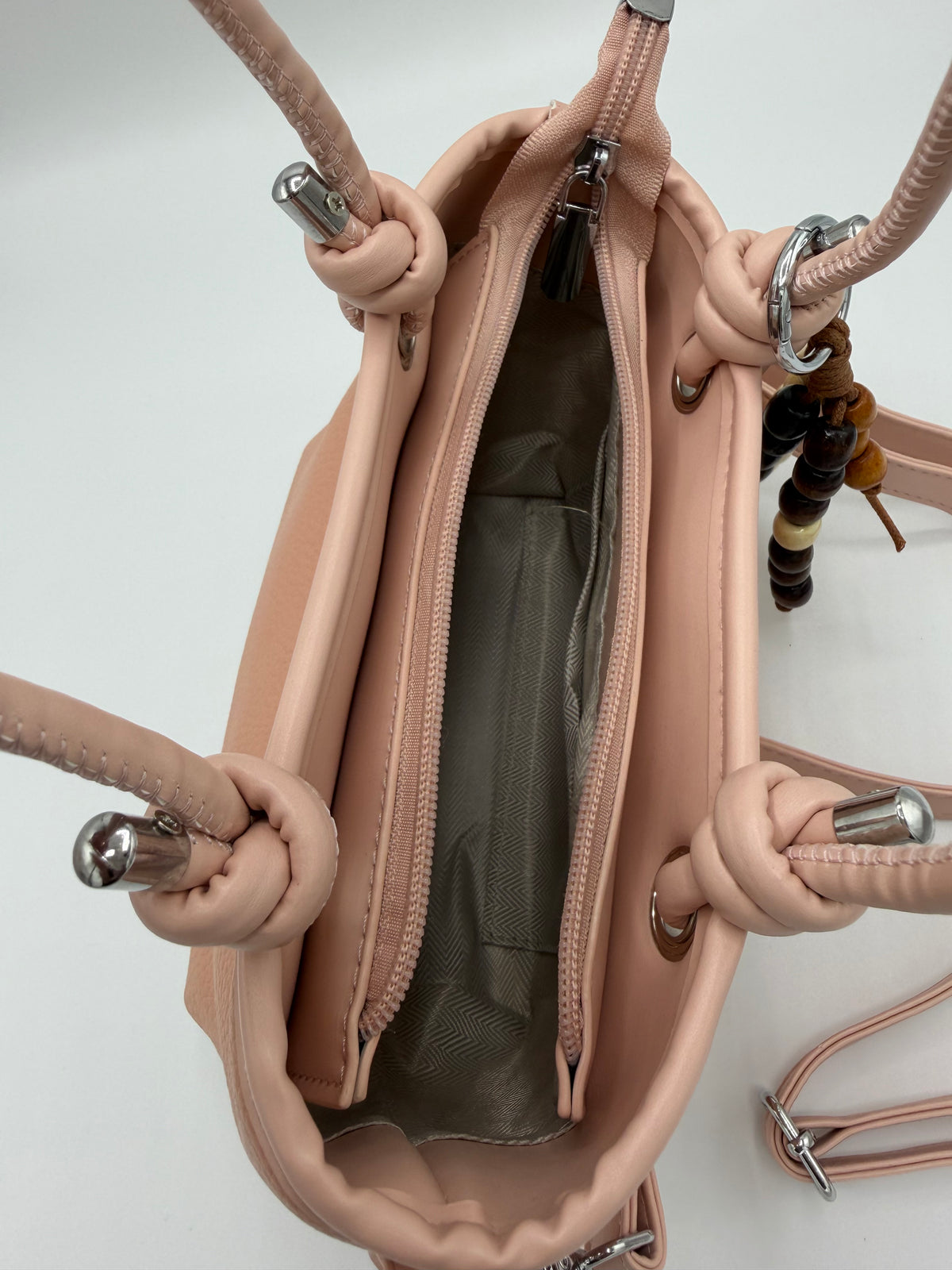 Luxury hand bag with crossbody strep