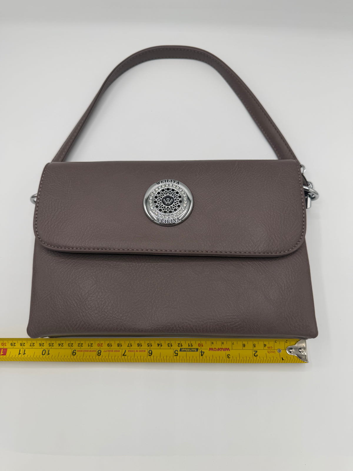 Multiple pockets crossbody