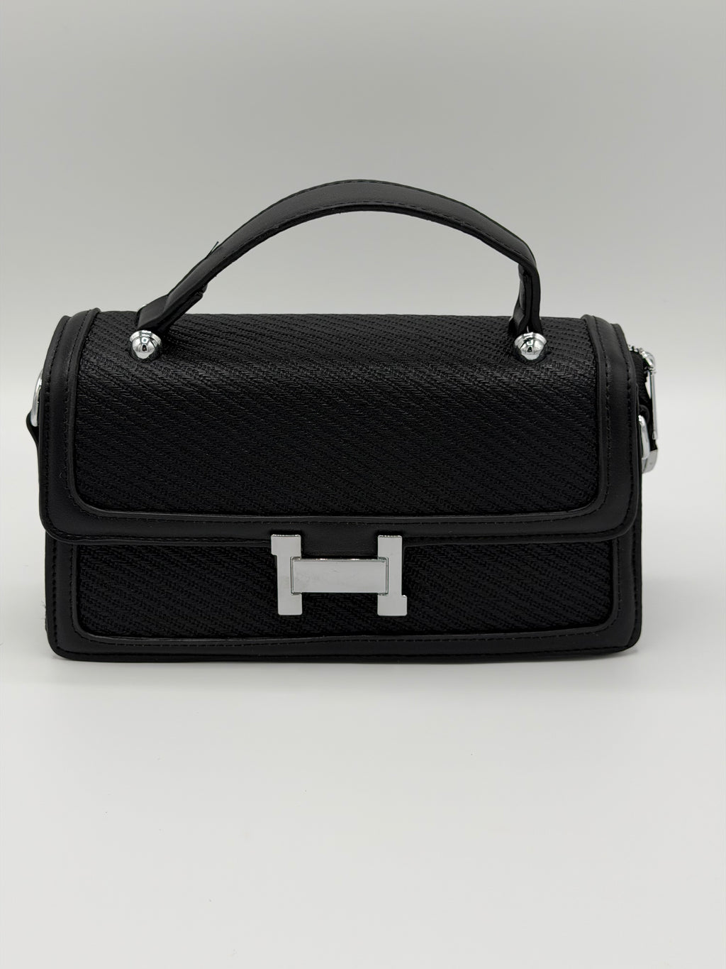 Crossbody handcarry
