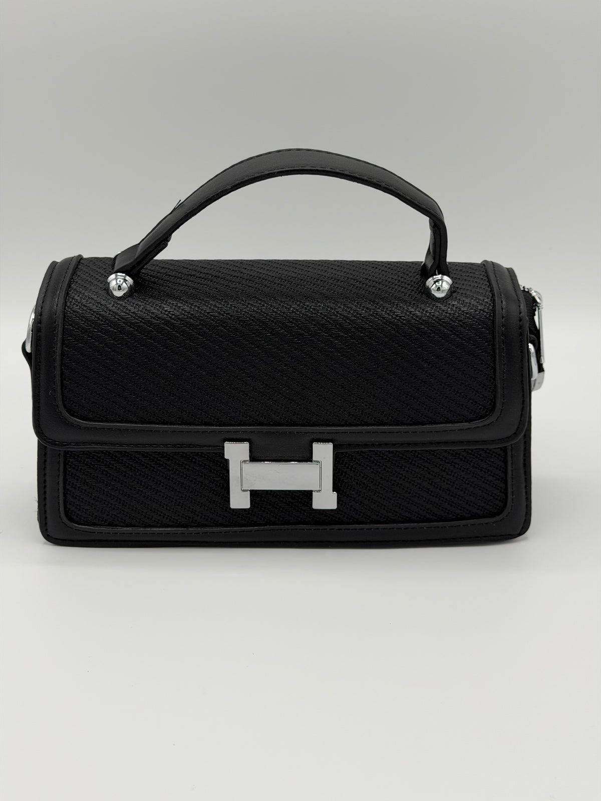 Crossbody handcarry