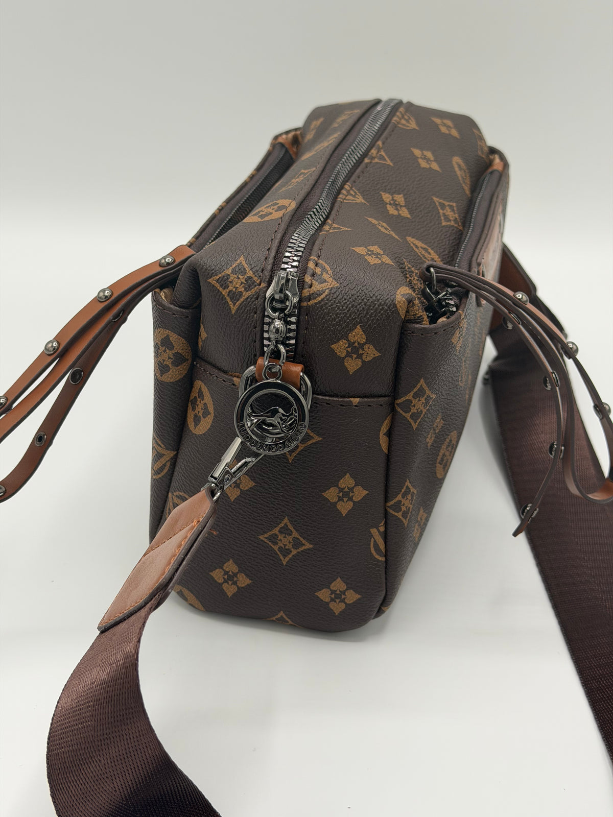 Luxury For daily use with multiple pockets